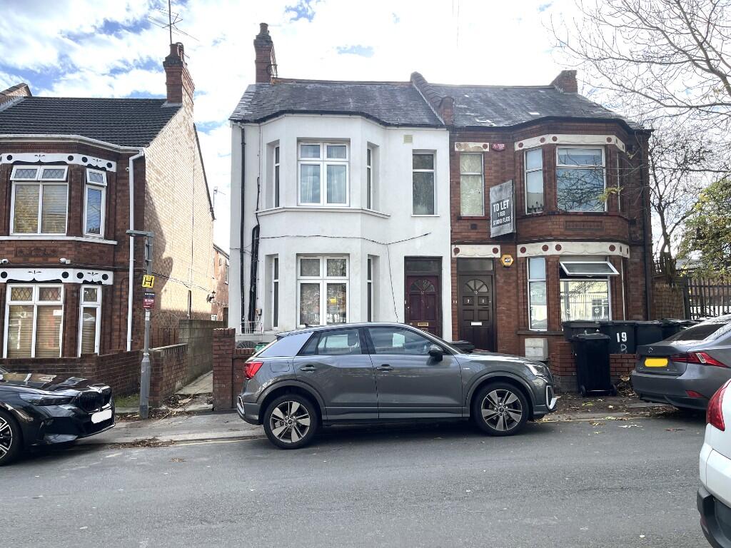 Main image of property: Hazelbury Crescent, Luton, Bedfordshire, LU1
