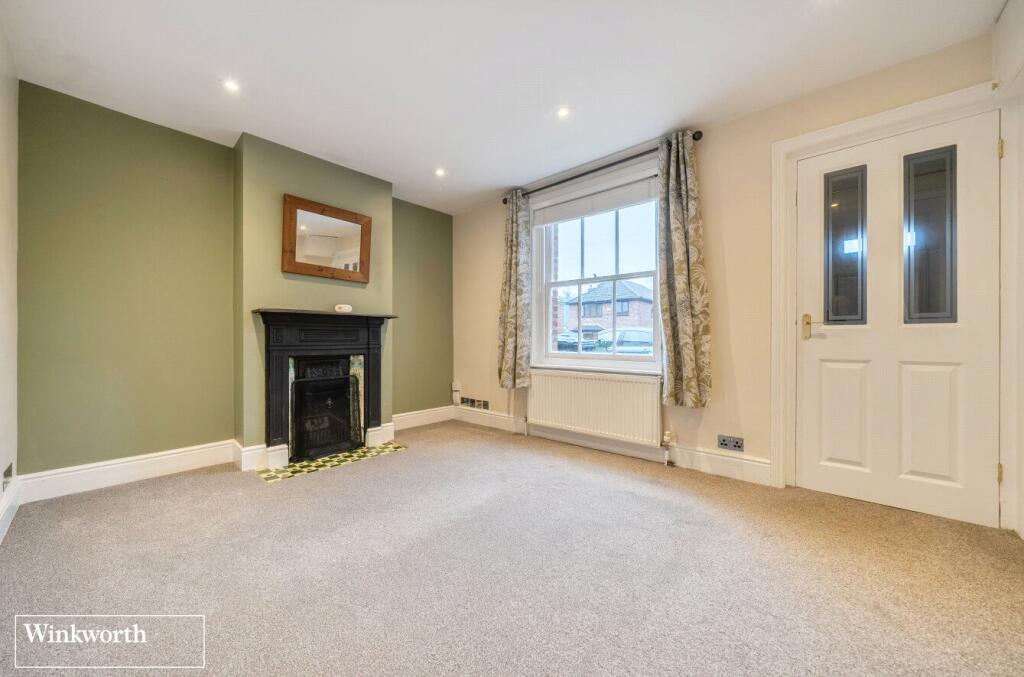 Roman Road, Basingstoke, Hampshire, RG23 photo 2