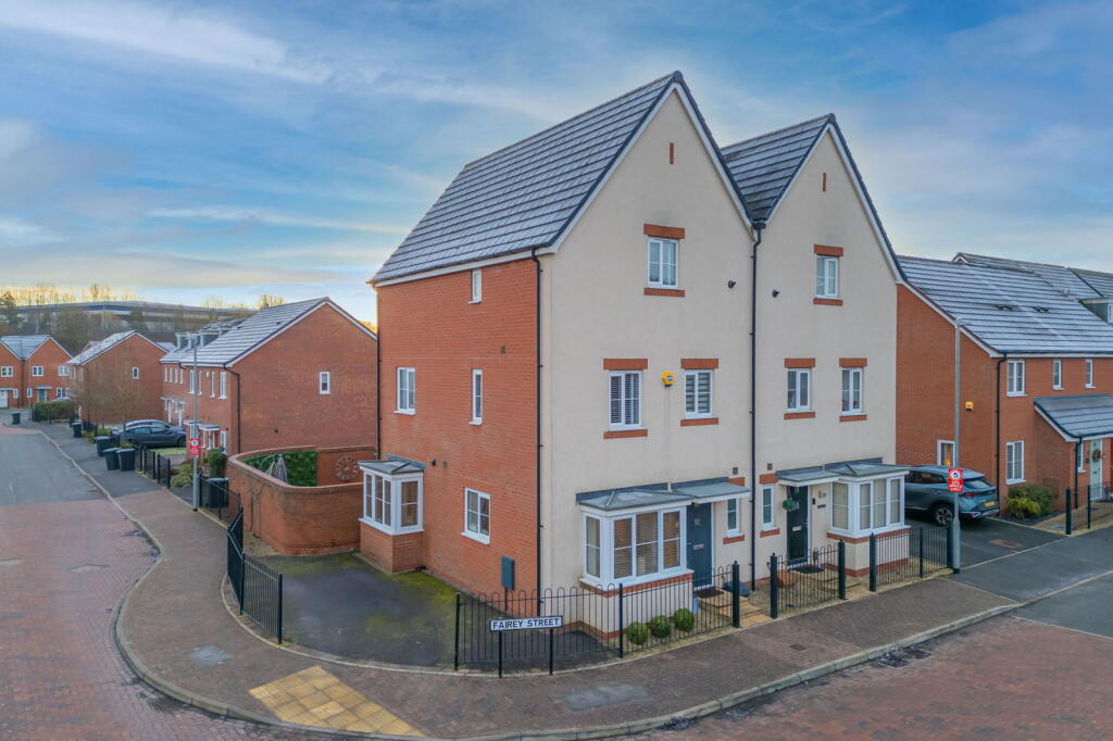 Main image of property: Fairey Street, Cofton Hackett, Birmingham, B45 8GU