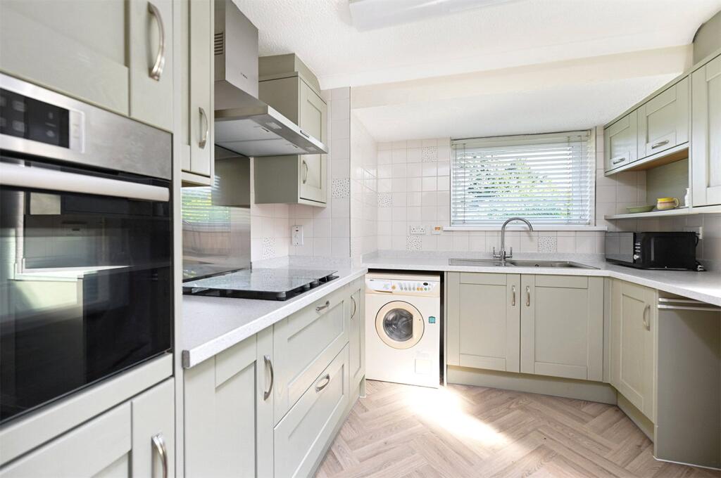 House in Ash Vale, Ash - View 4