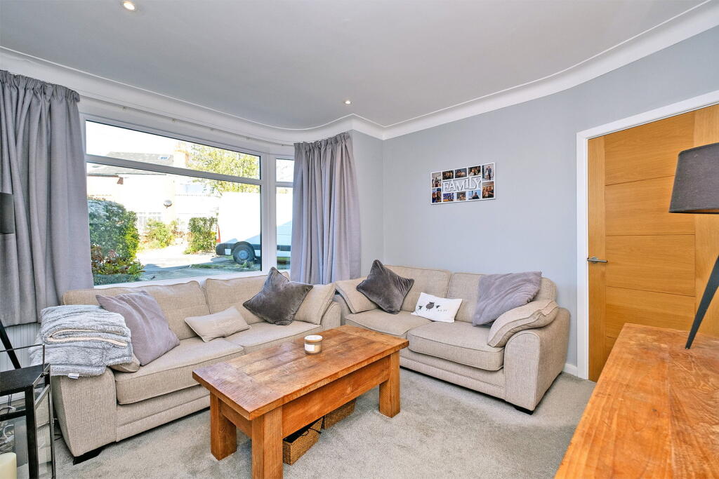 Stainburn Gardens, Moortown, Leeds, LS17 6PT photo 4