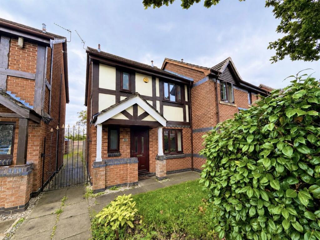 Main image of property: Gateacre Walk, Manchester