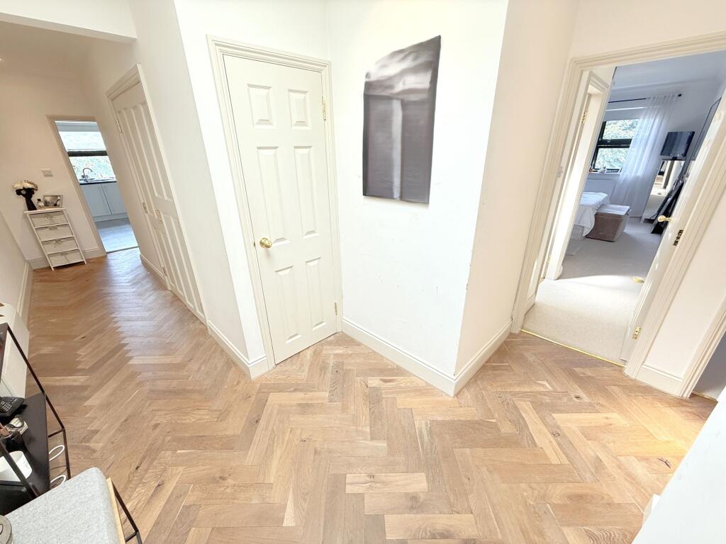 Apartment in Enfield - More