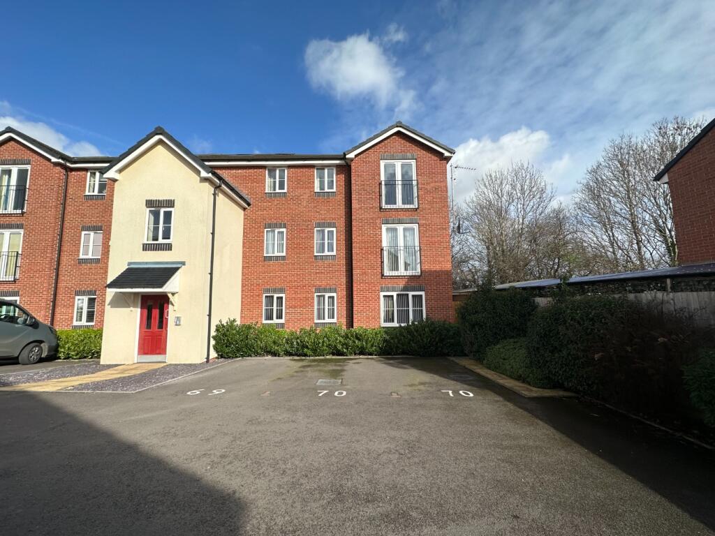Main image of property: 35 Palisade Close, Newport, Shropshire, TF10 7FQ