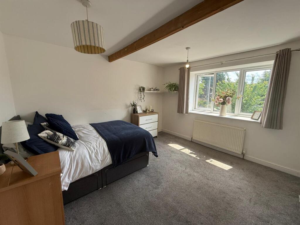 Main image of property: *ALL BILLS INCLUDED* Zero deposit, Park Hall Road, Mansfield Woodhouse