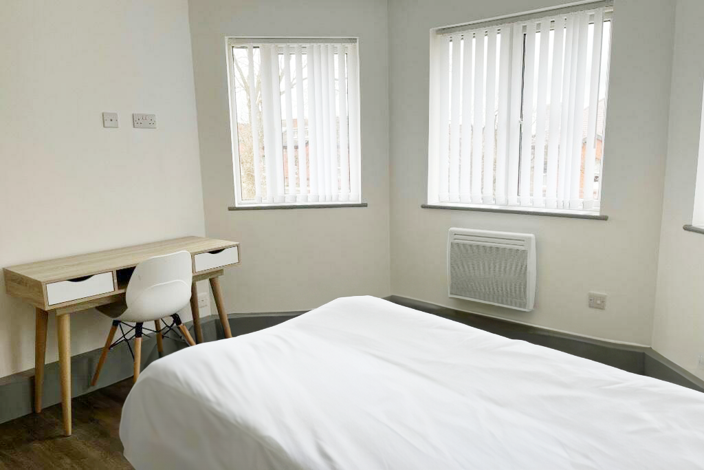 Apartment in Wirral, Liverpool City Region - View 3
