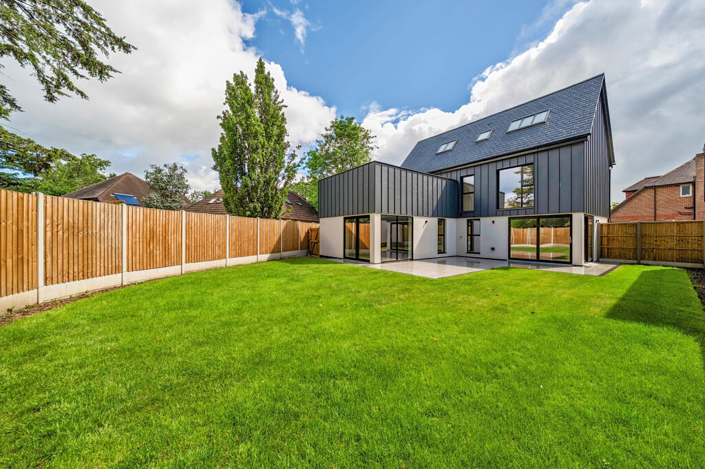 Main image of property: Kingfield Green, Woking, GU22