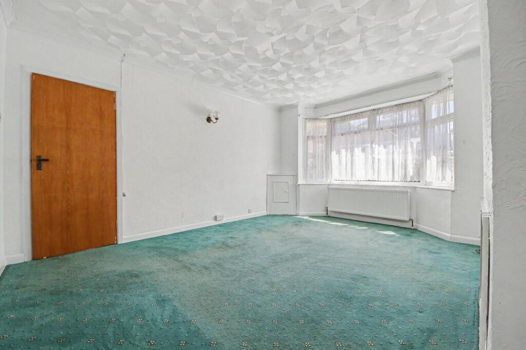 House in Southampton - More