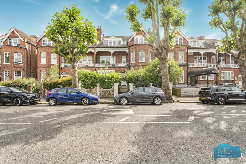 Main image of property: Queens Avenue, London, N10