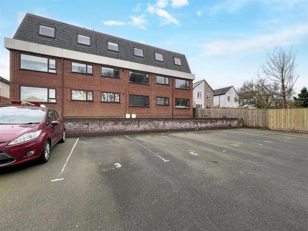 Main image of property: School Lane, Kenilworth