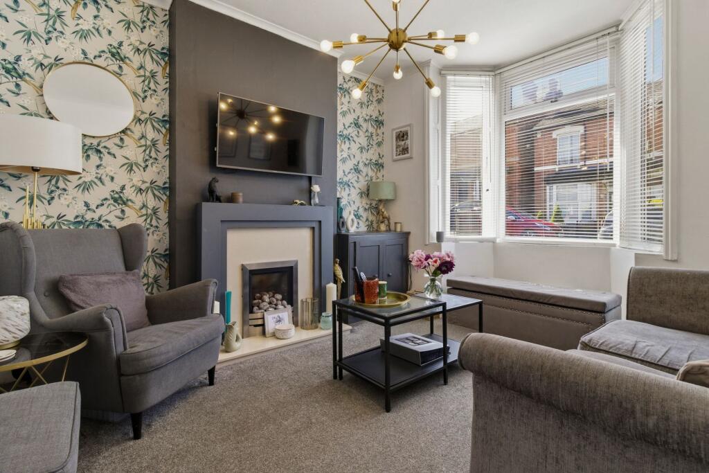 House in Worcester, Lyppard Grange, The Ronkswood - More