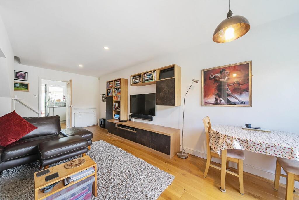House in Tadcaster, North Yorkshire - View 2