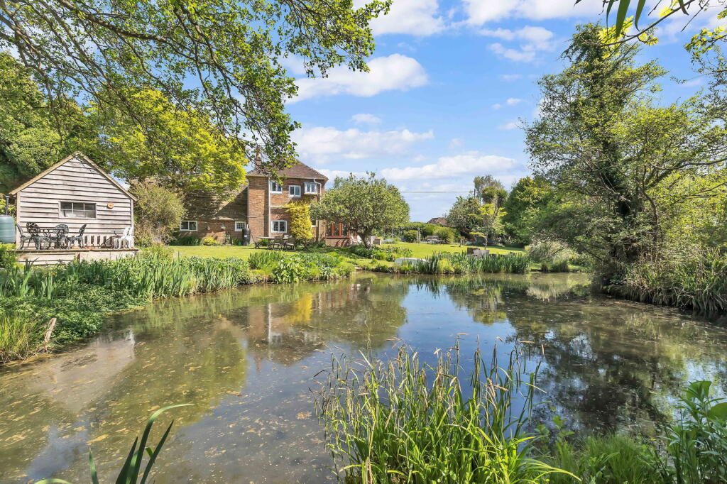 Ockley Lane, Hassocks, BN6 8NU photo 2