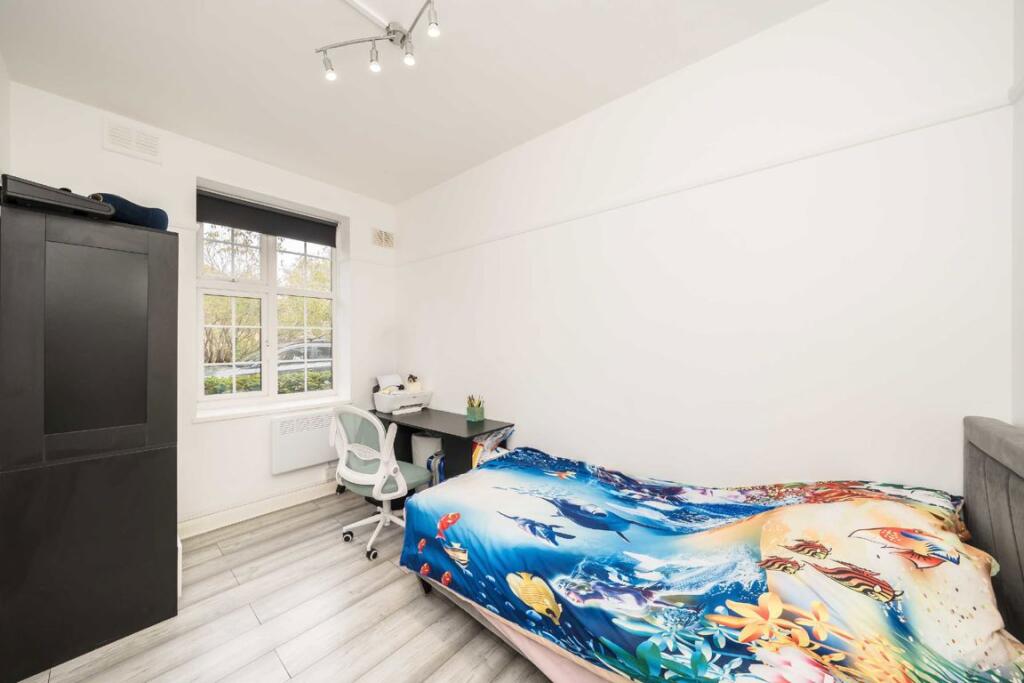 Apartment in London - View 5