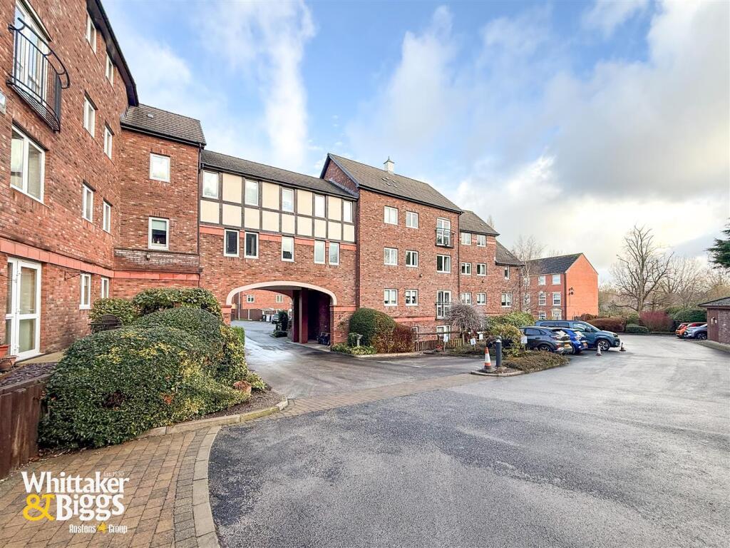 1-bed house on Holland Walk, Nantwich, £105,000