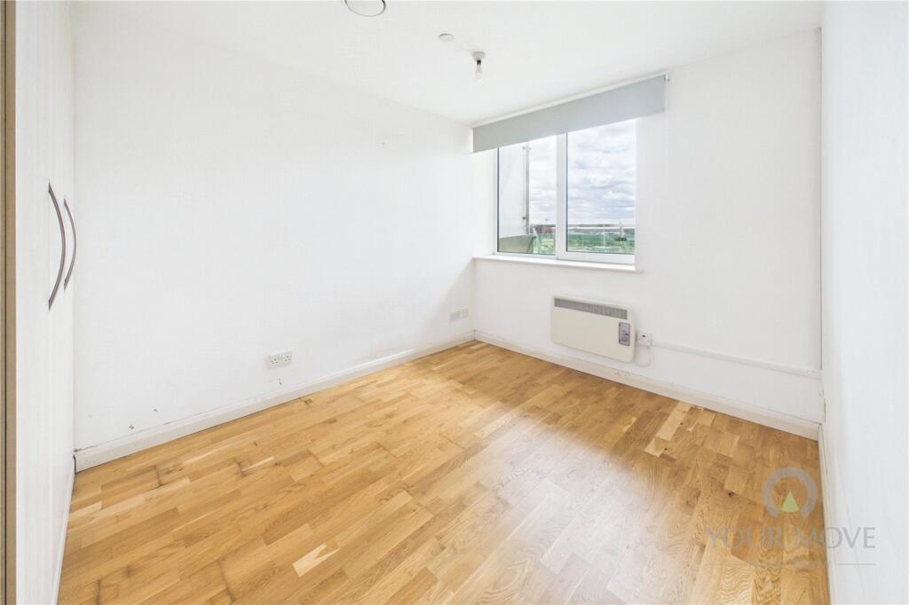 Apartment in Northampton - More