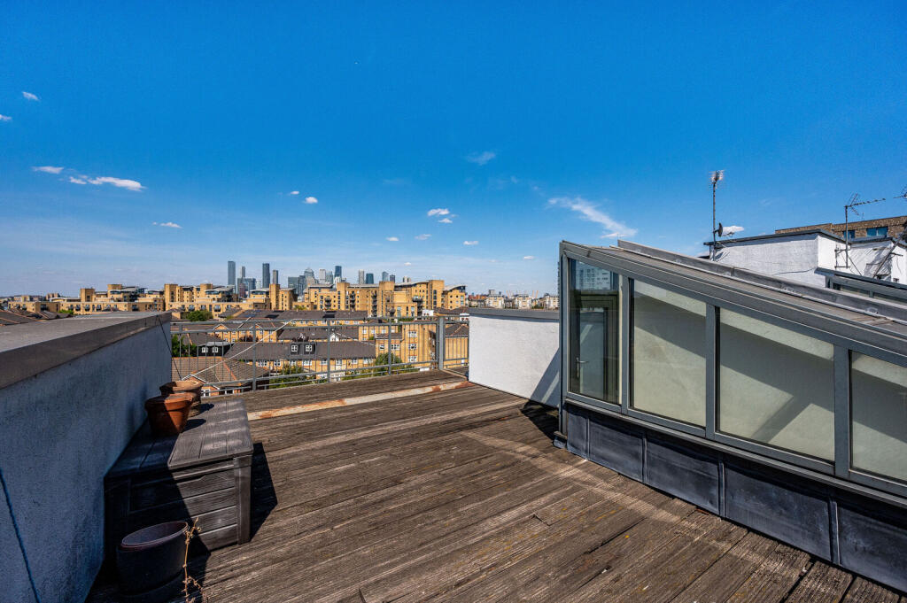 Apartment in London - View 5