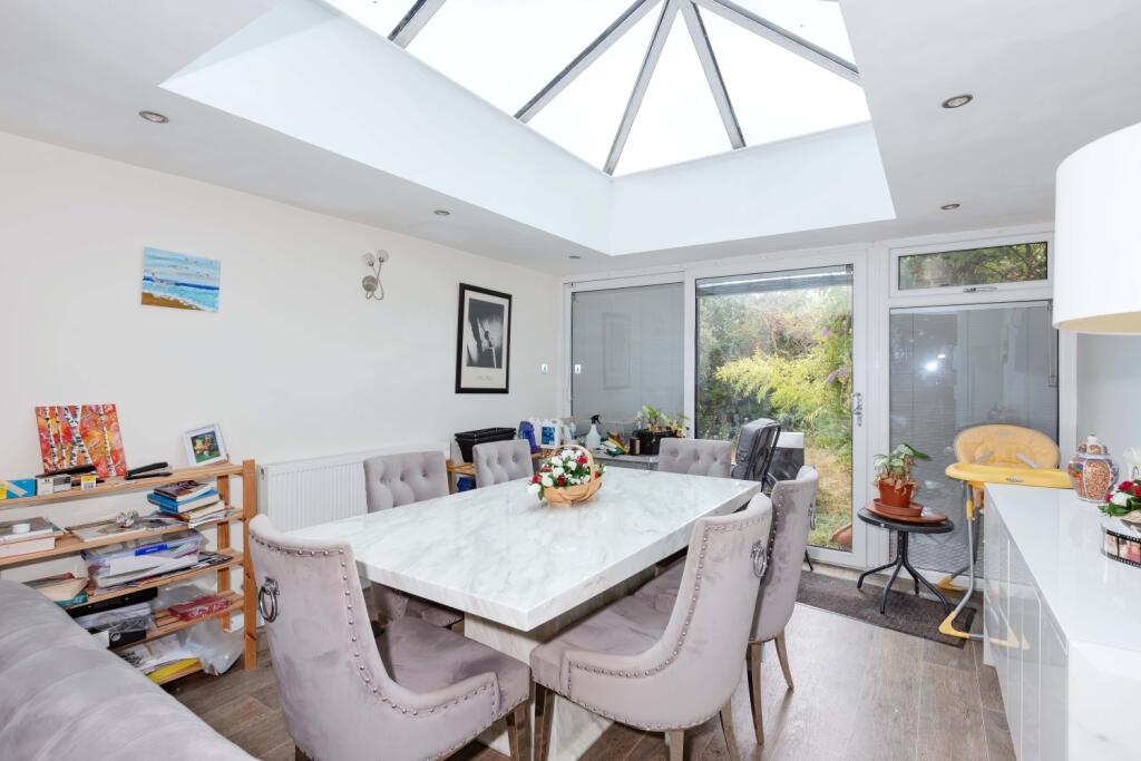 House in Brighton - View 3