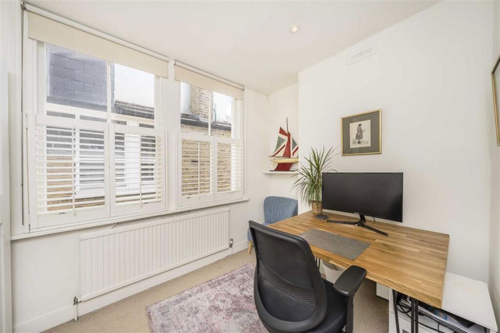 Apartment in London - View 5