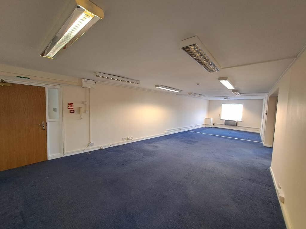 Main image of property: 15 London House, Swinfens Yard, High Street, Stony Stratford, Milton Keynes, MK11