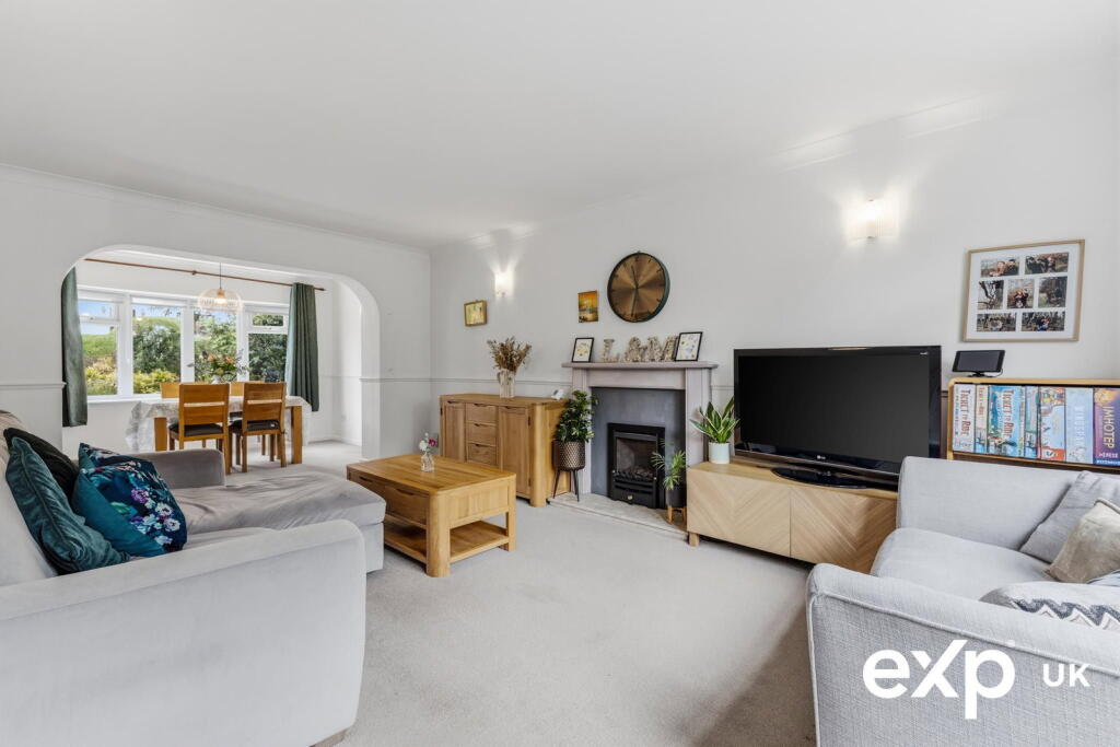 House in Rushcliffe, Plumtree Park, Keyworth - View 4