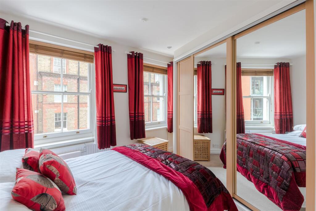 Apartment in London, City of Westminster - More