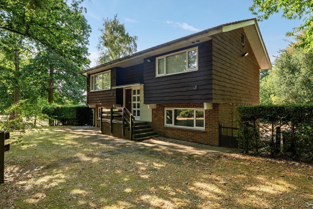 Main image of property: Hedsor Park Maidenhead SL6
