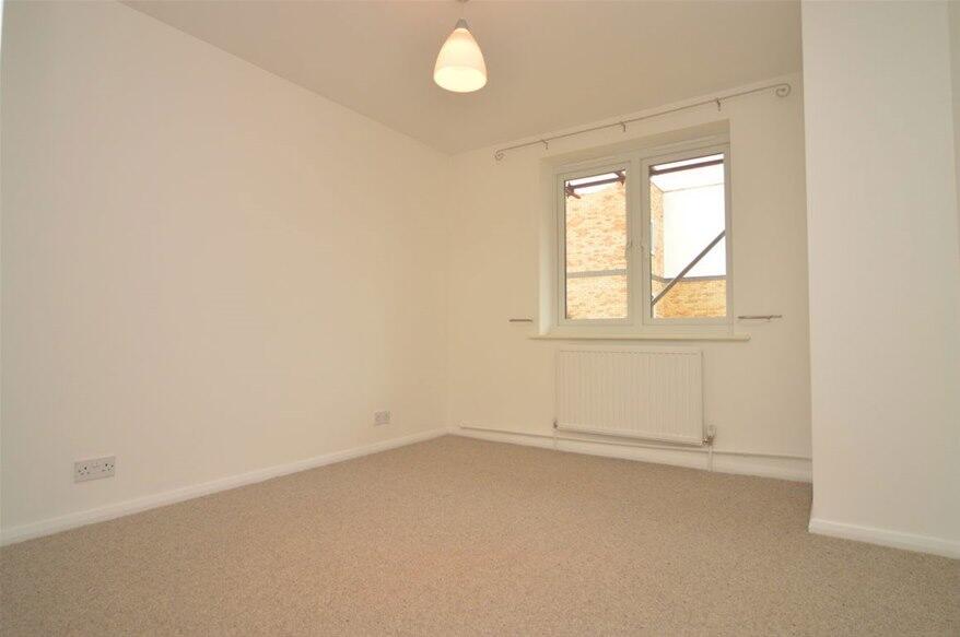 Apartment in St Albans - View 5