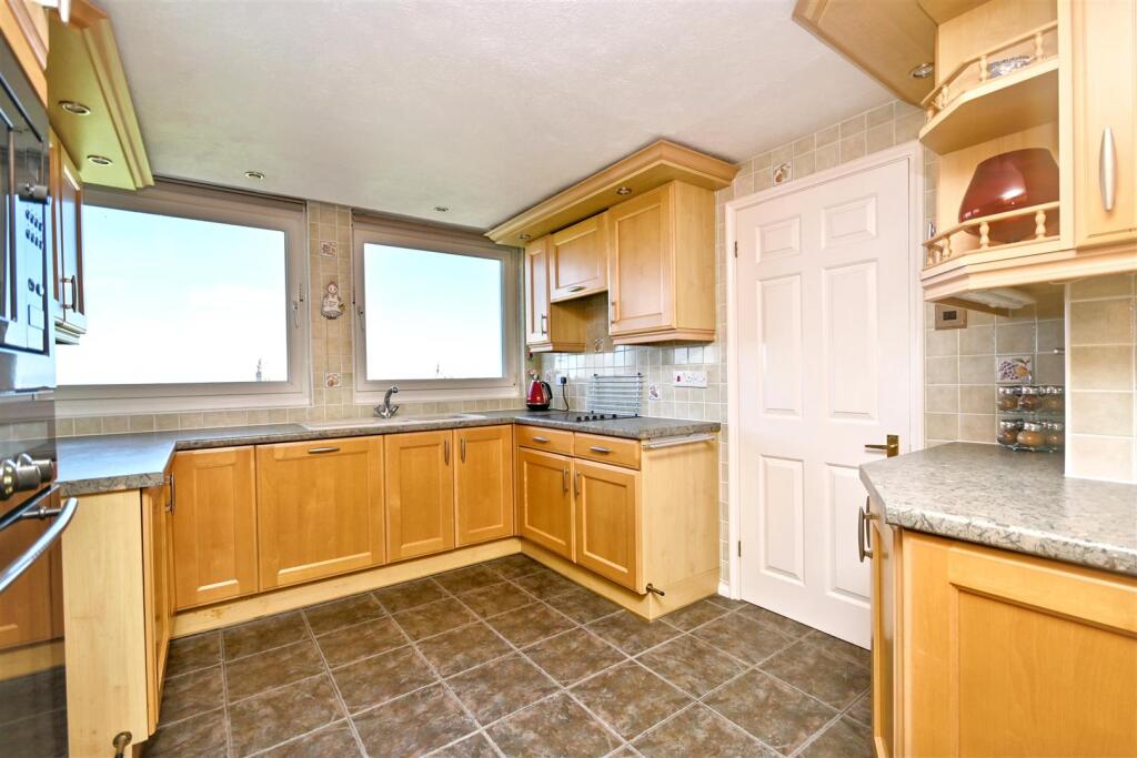 Apartment in Eastbourne, Little Chelsea, Meads - More