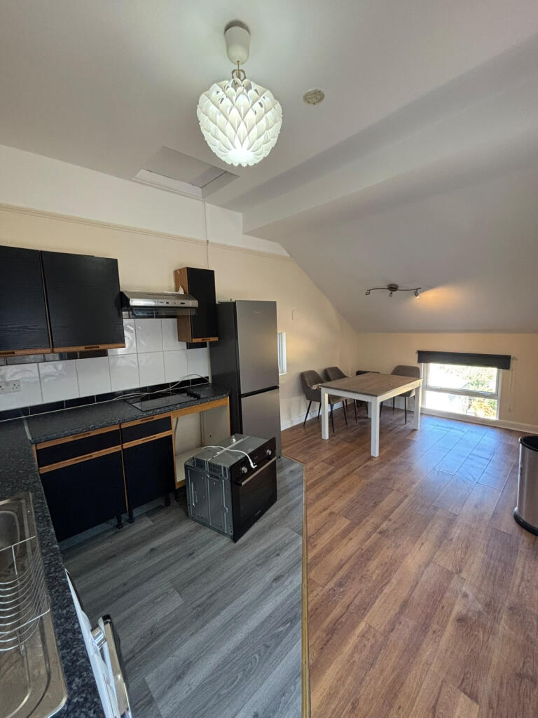 Main image of property: Arcadian Gardens, N22