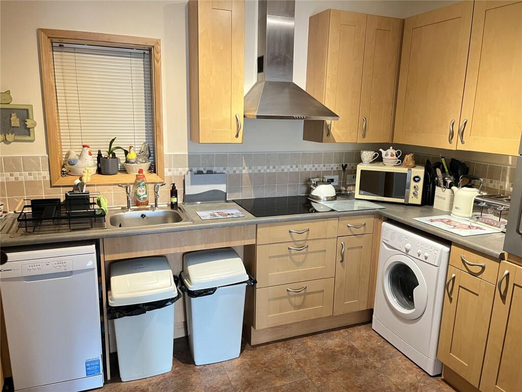Mere View, Thompson Close, Haughley, Stowmarket, IP14 photo 3