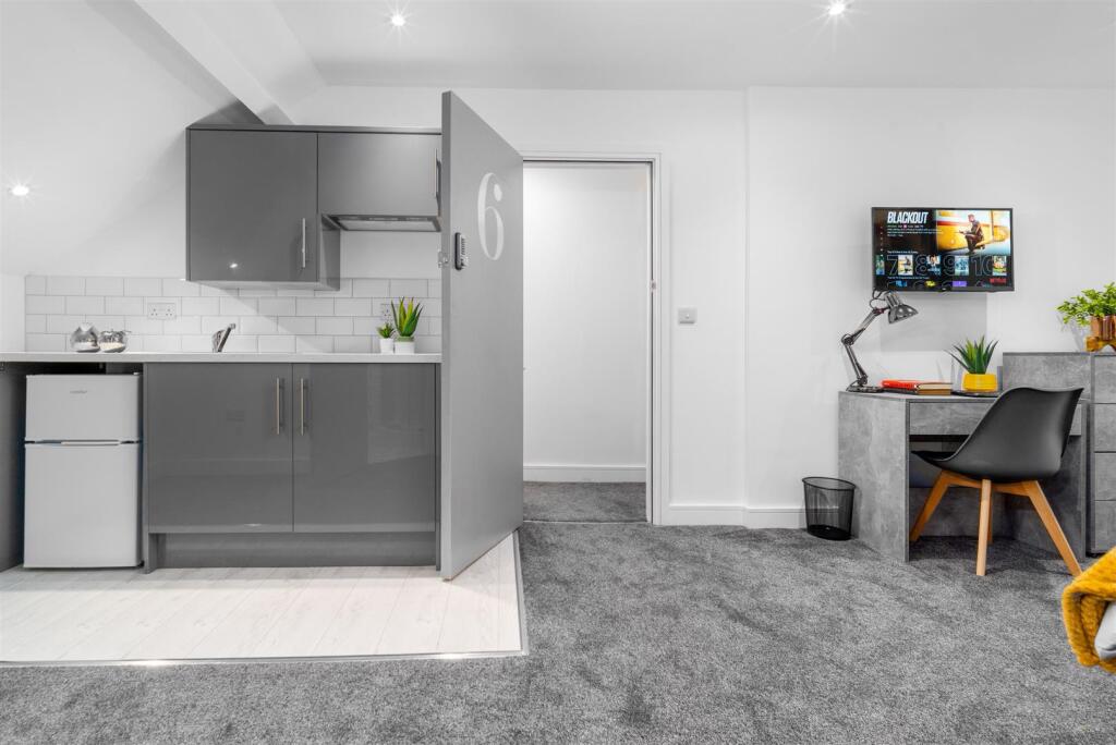 Apartment in Coventry - View 2
