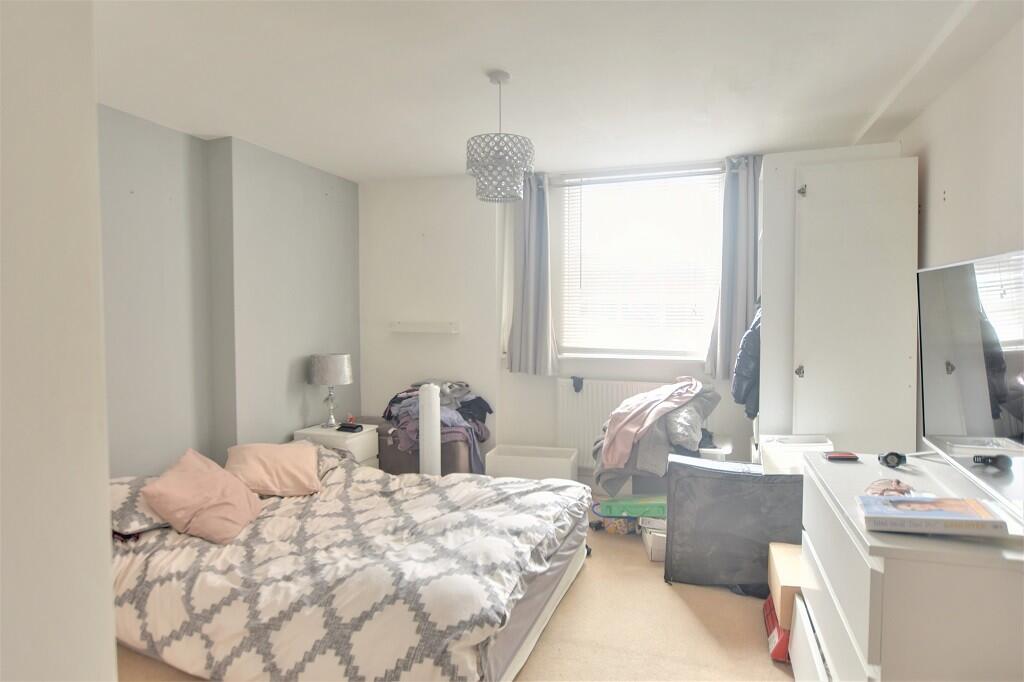 Apartment in Chelmsford - View 4