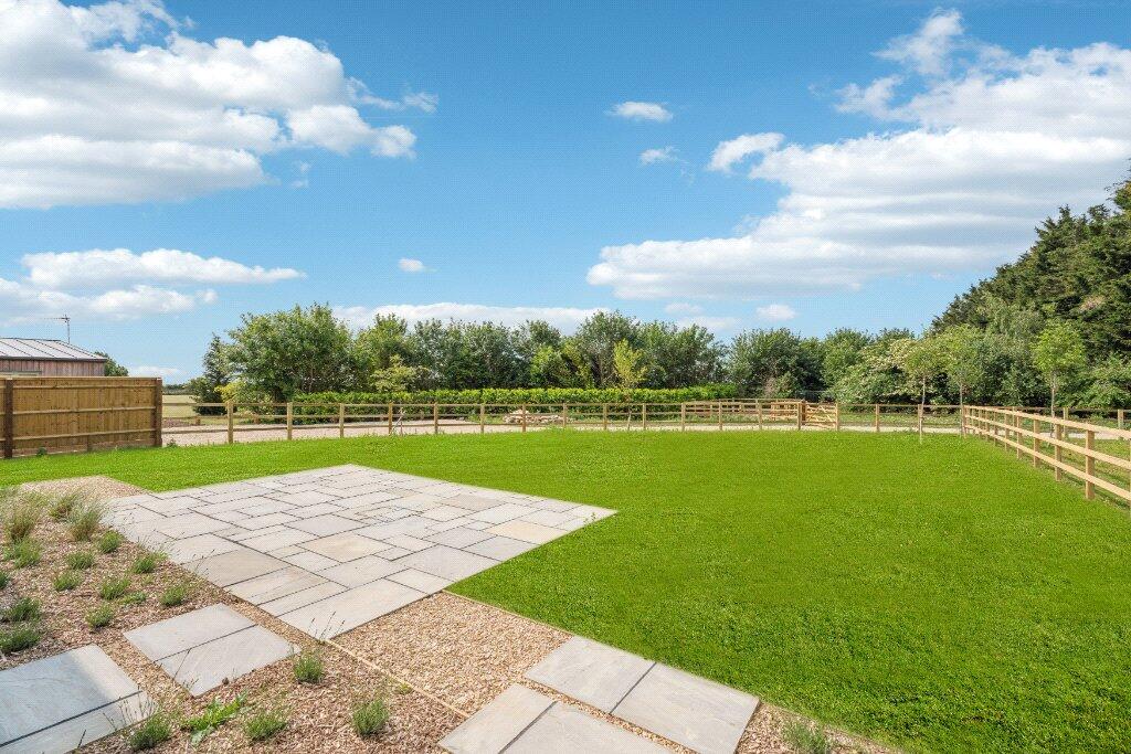 Deer Barn, Oxford Road, Burford, Oxfordshire, OX18 photo 3