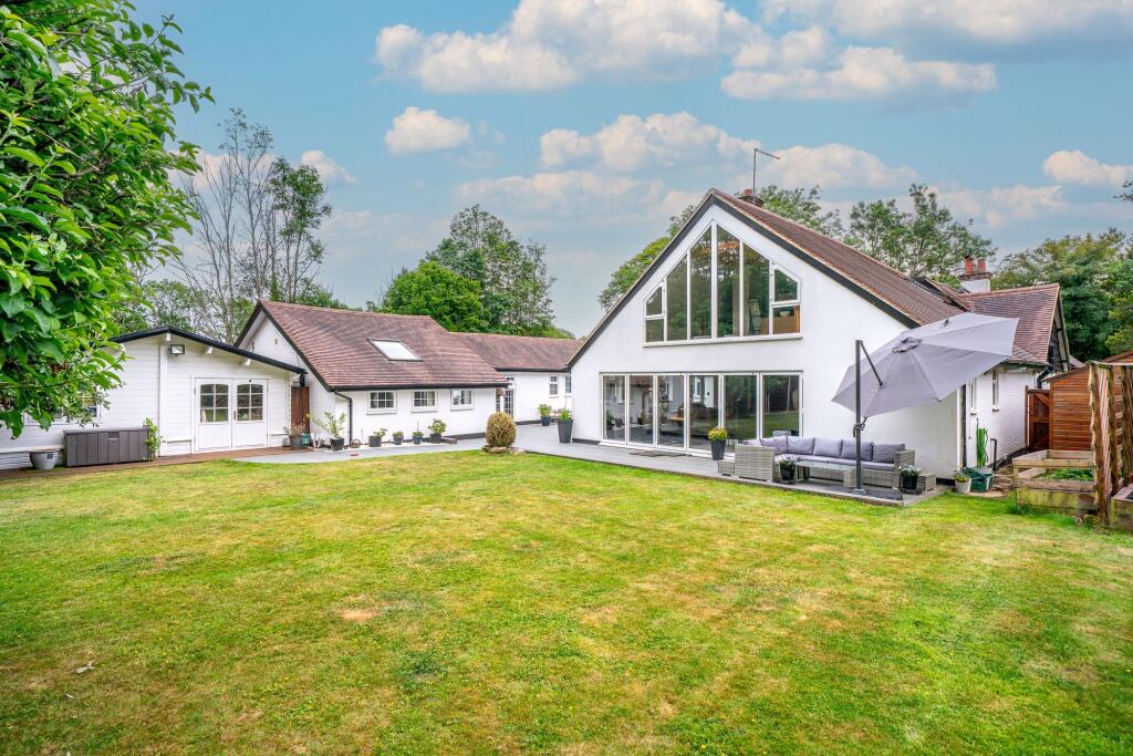 Main image of property: Hempstead Road, Bovingdon, HP3