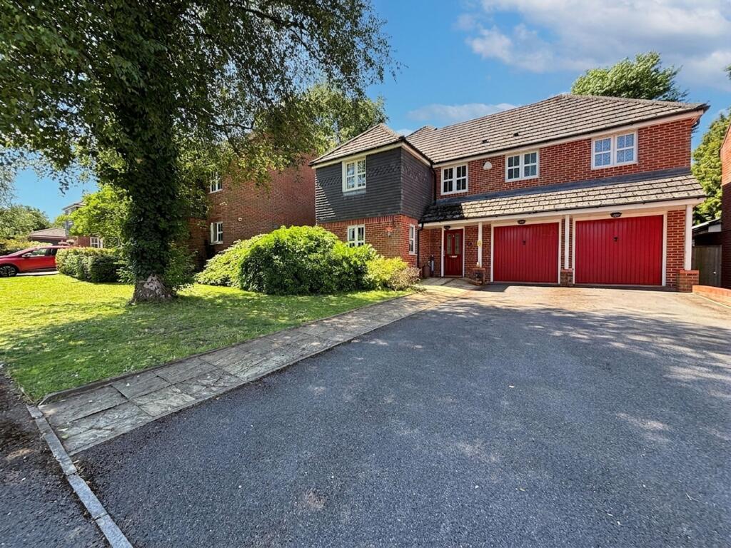 Main image of property: Blackwater Close, Alderholt, SP6