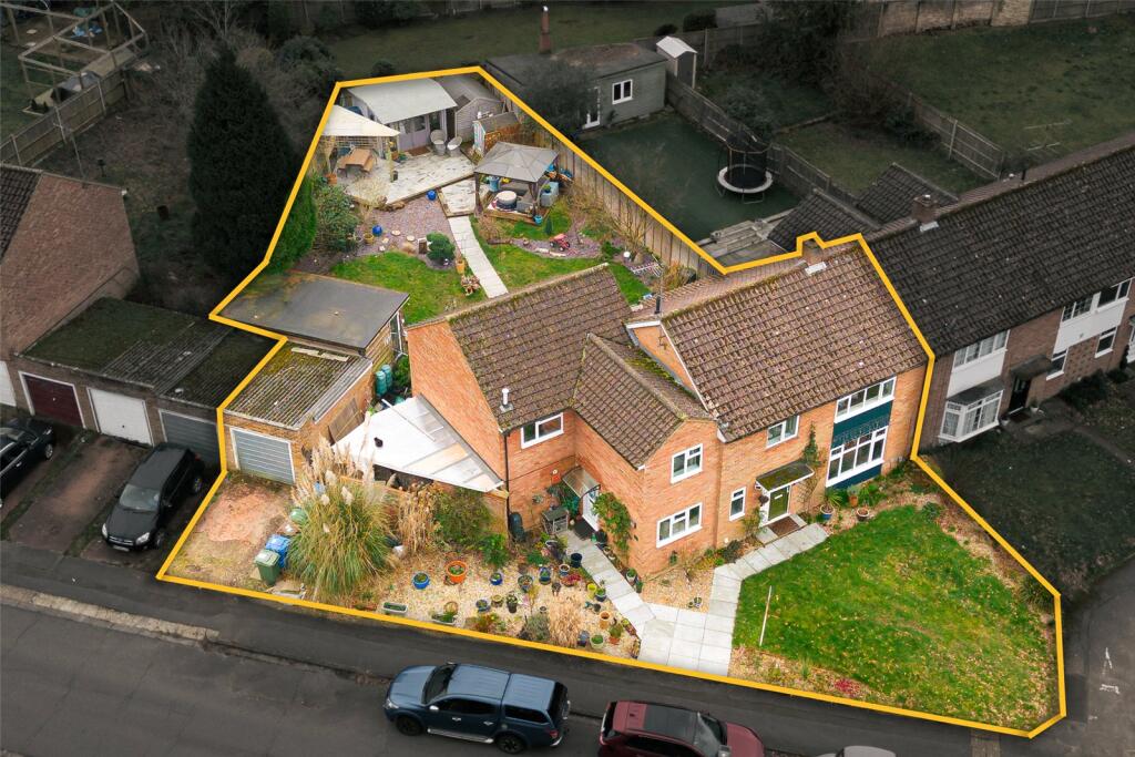 Main image of property: Bullbrook Drive, Bracknell, Berkshire, RG12