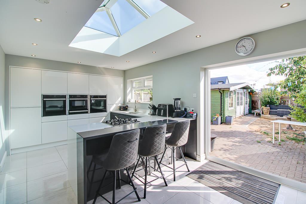 House in Southend-on-Sea - View 2
