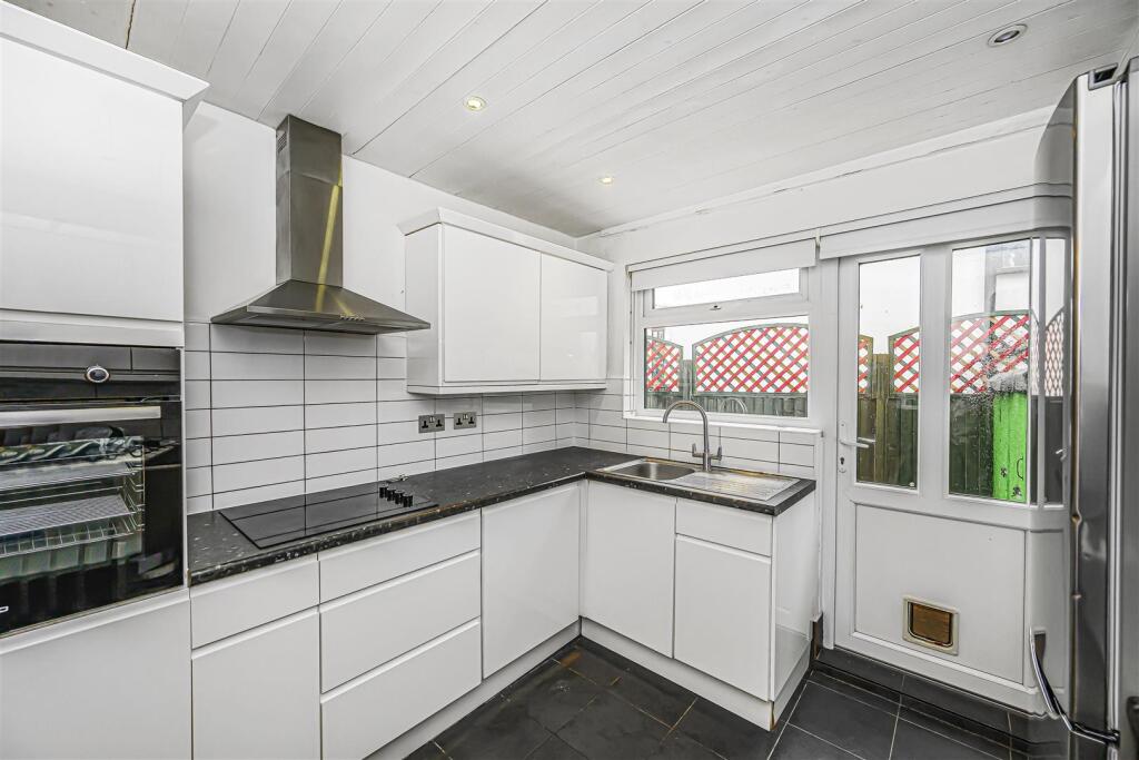 Apartment in Epping Forest, Loughton - View 4