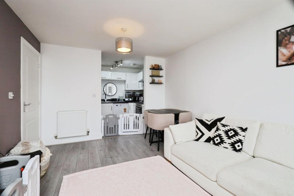 Reid Crescent, Hellingly, Hailsham photo 4