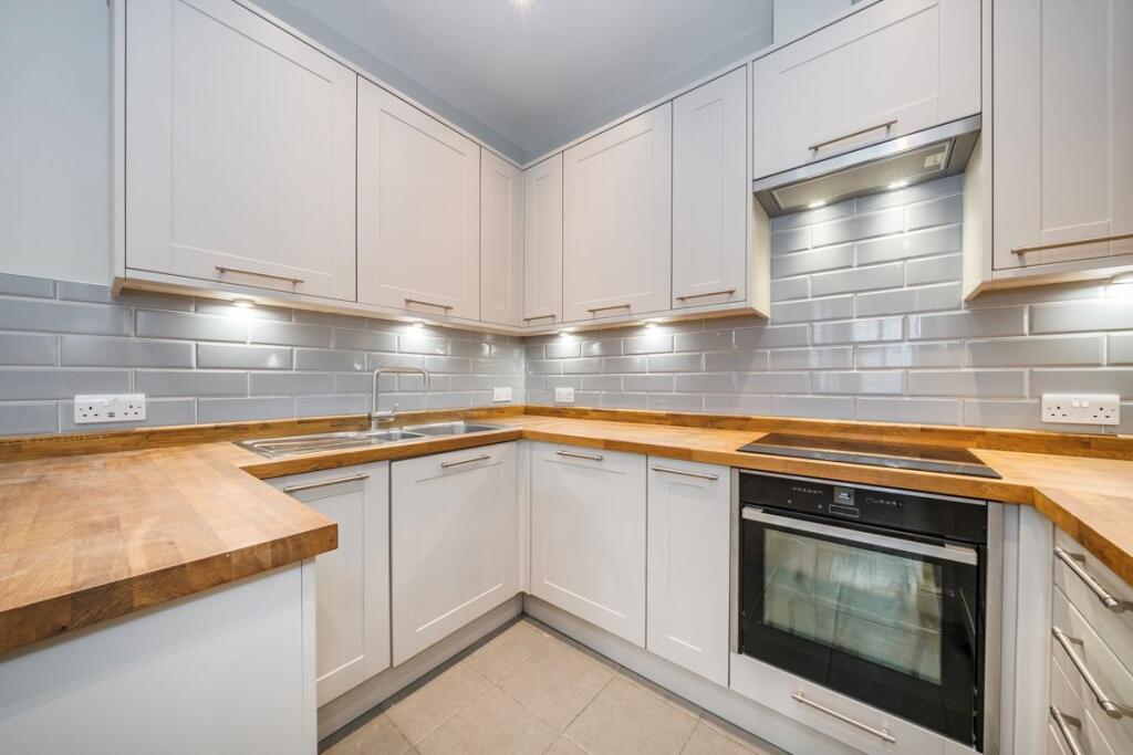 Apartment in London, South Kensington - View 3