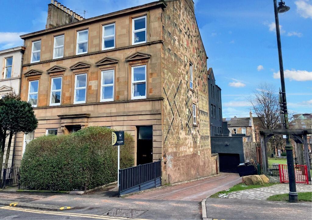 Main image of property: Room at Dalhousie Street, City Centre, Glasgow G3 6PN