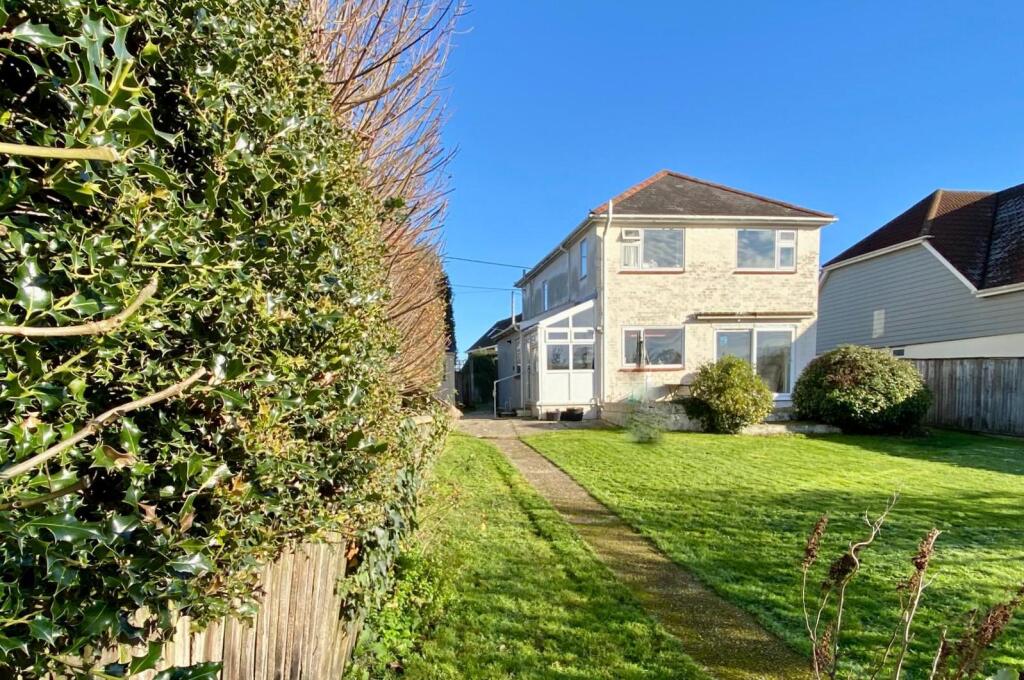 4-bed detached on Manchester Road, Sway, NEW FOREST SO41 6AS, £600,000
