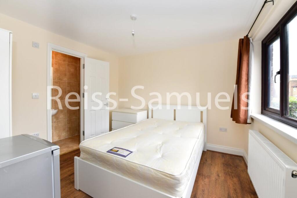 6 bedroom terraced house for rent