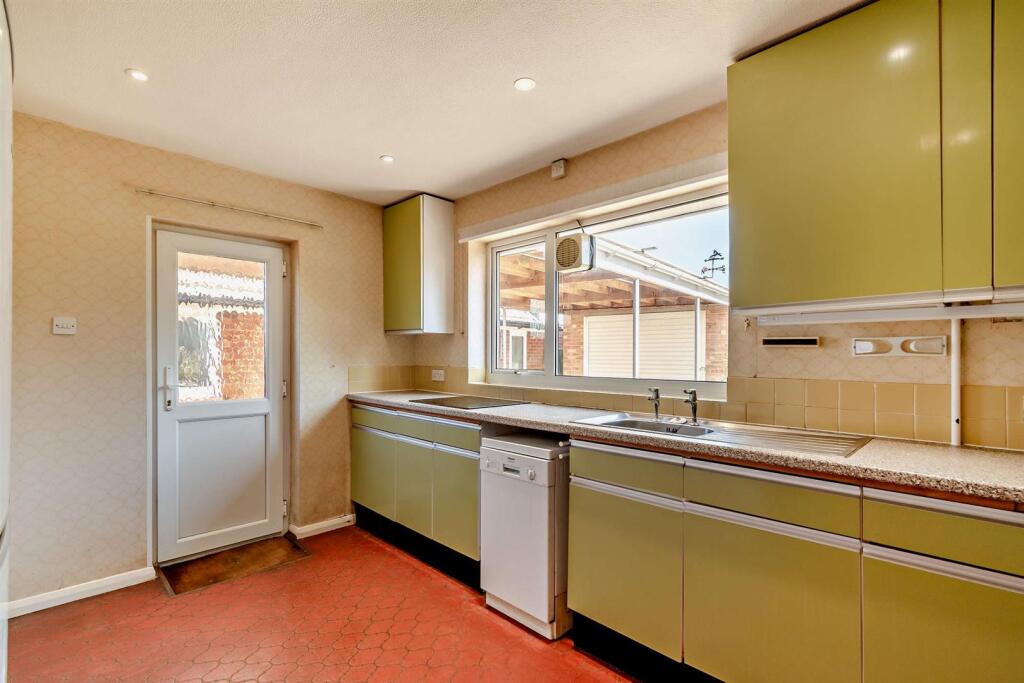 House in Maidstone, Langley - View 5