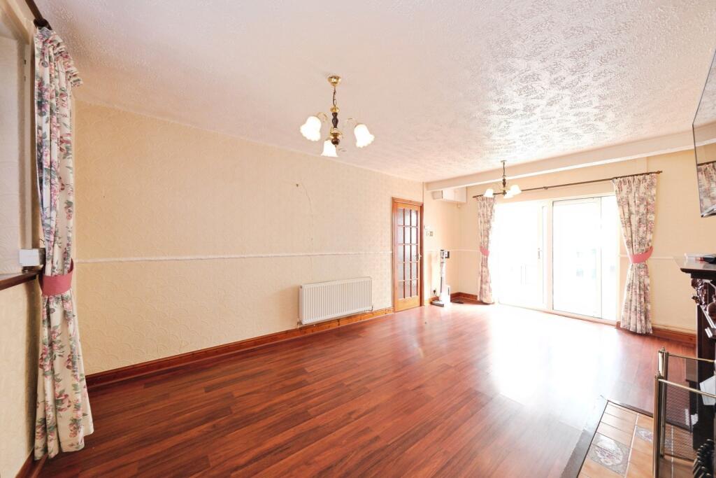 House in Mansfield, Warsop - More