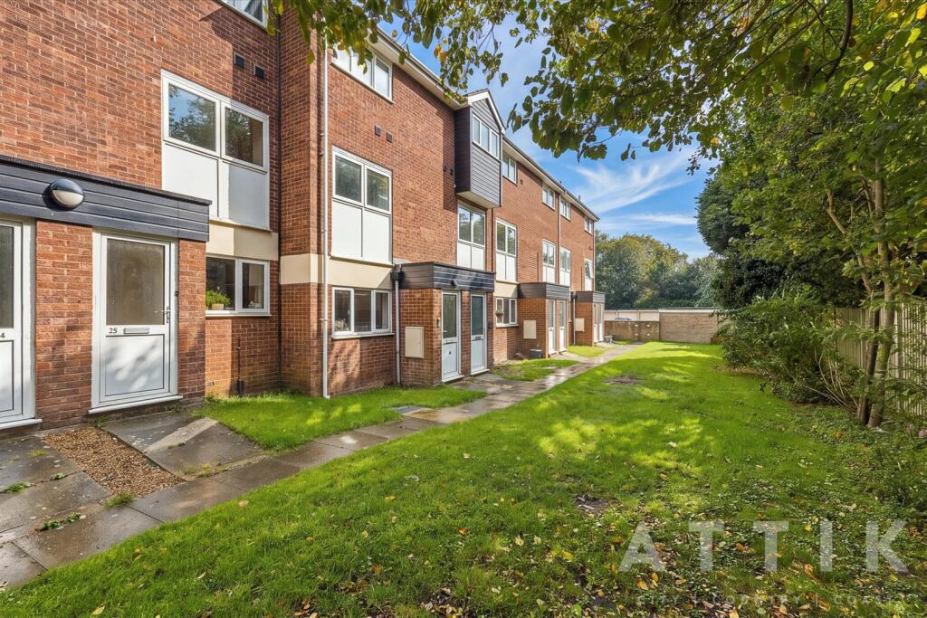 Main image of property: Maltings Close, Halesworth