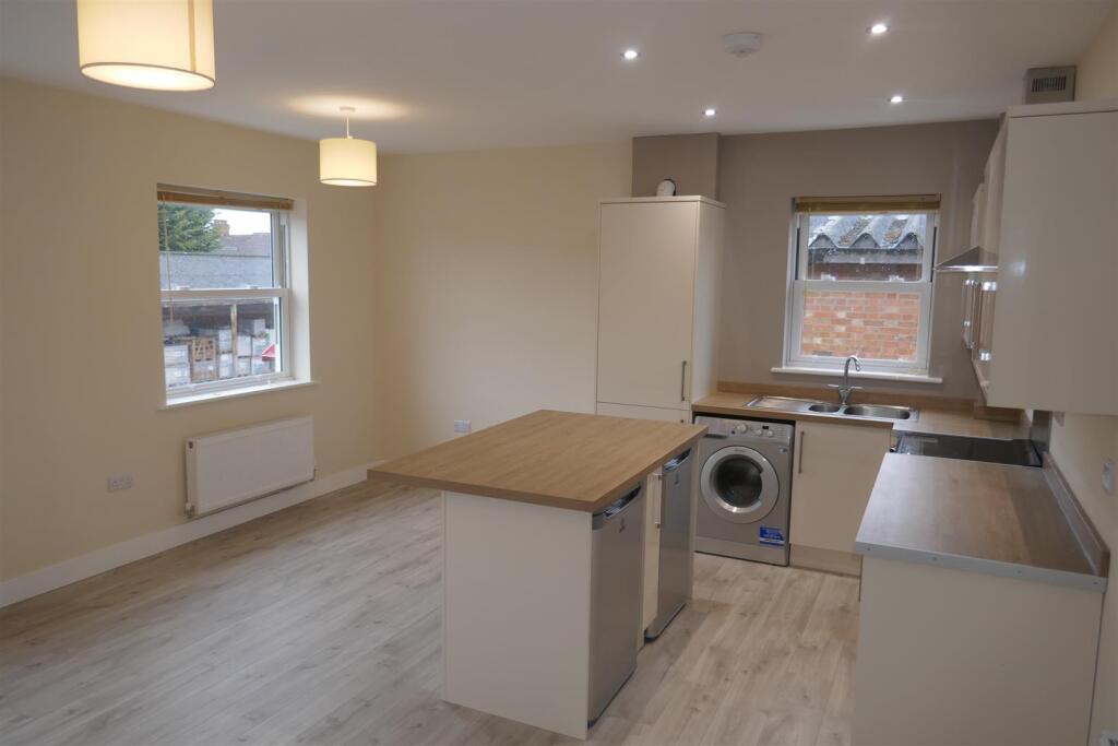Apartment in Kettering, Brambleside - View 3