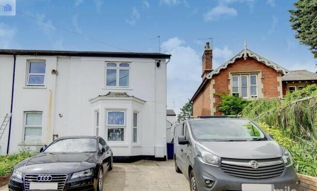 Main image of property: 370B Long Lane, London, N2 8JX
