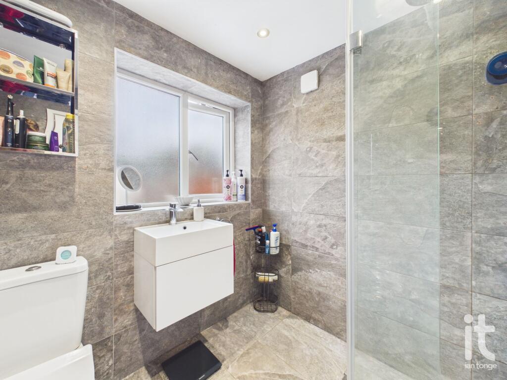 House in Stockport, Mile End, Davenport - View 4